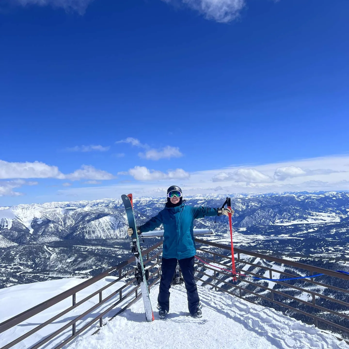 ski-photo-on-mountain-top