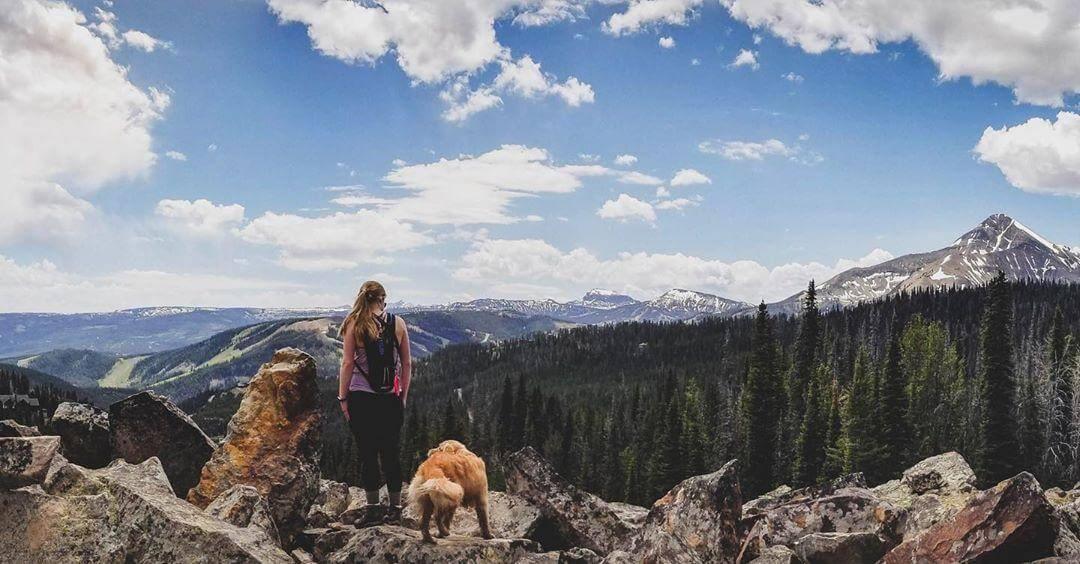 girl-on-mountain